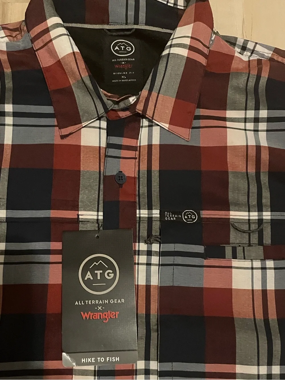 Wrangler ATG Plaid Button Up Shirt Men’s Size XL Navy Maroon Hike to Fish UPF 30